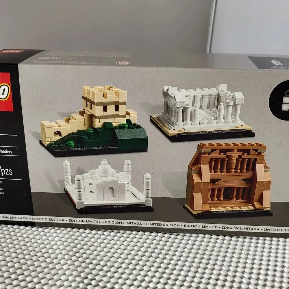 Lego 40585 World of Wonders NWT Building Toy Set